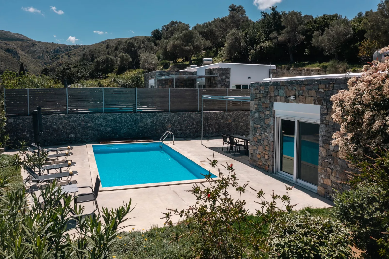 Kalostous 1-Pool