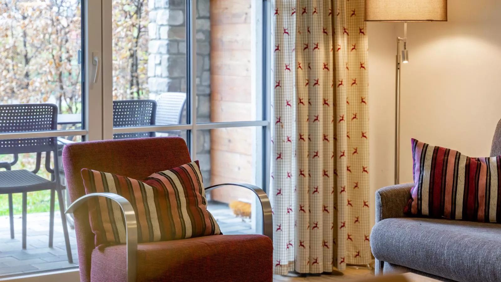 Tauern Suites Mitterwirt TOP 203-Living room