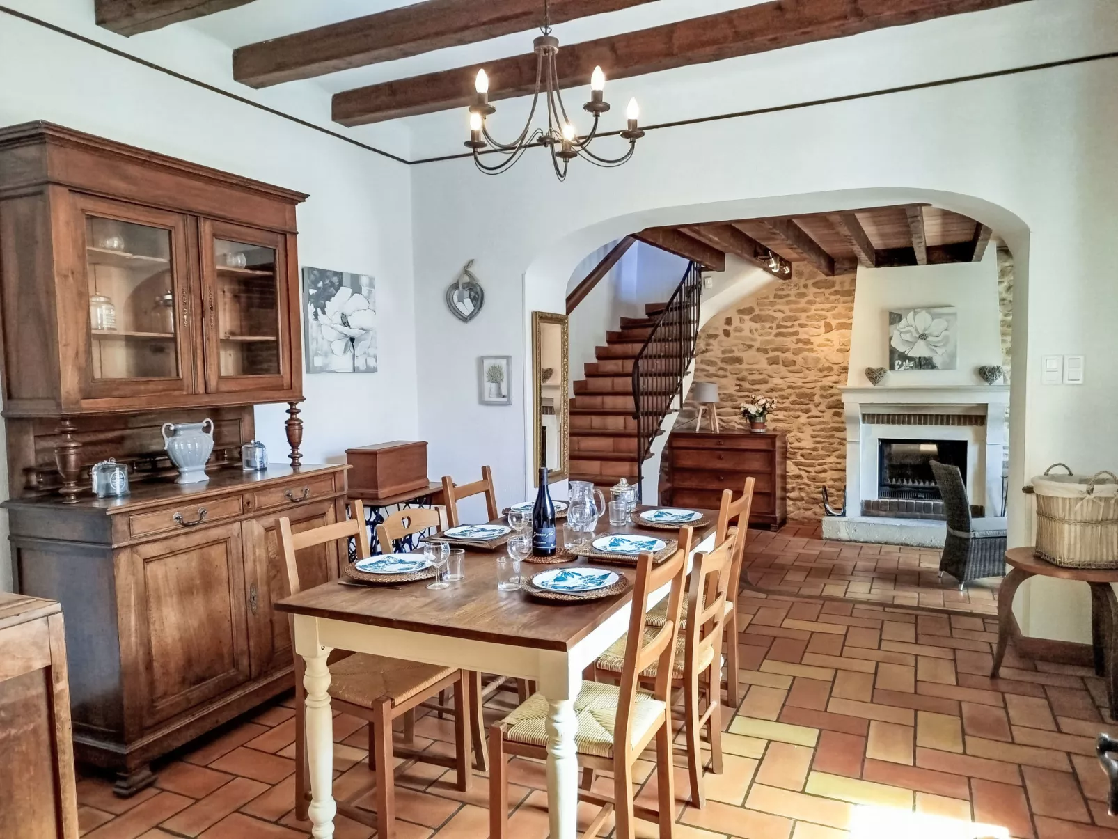 Le Gîte de Saint Sauveur-Inside