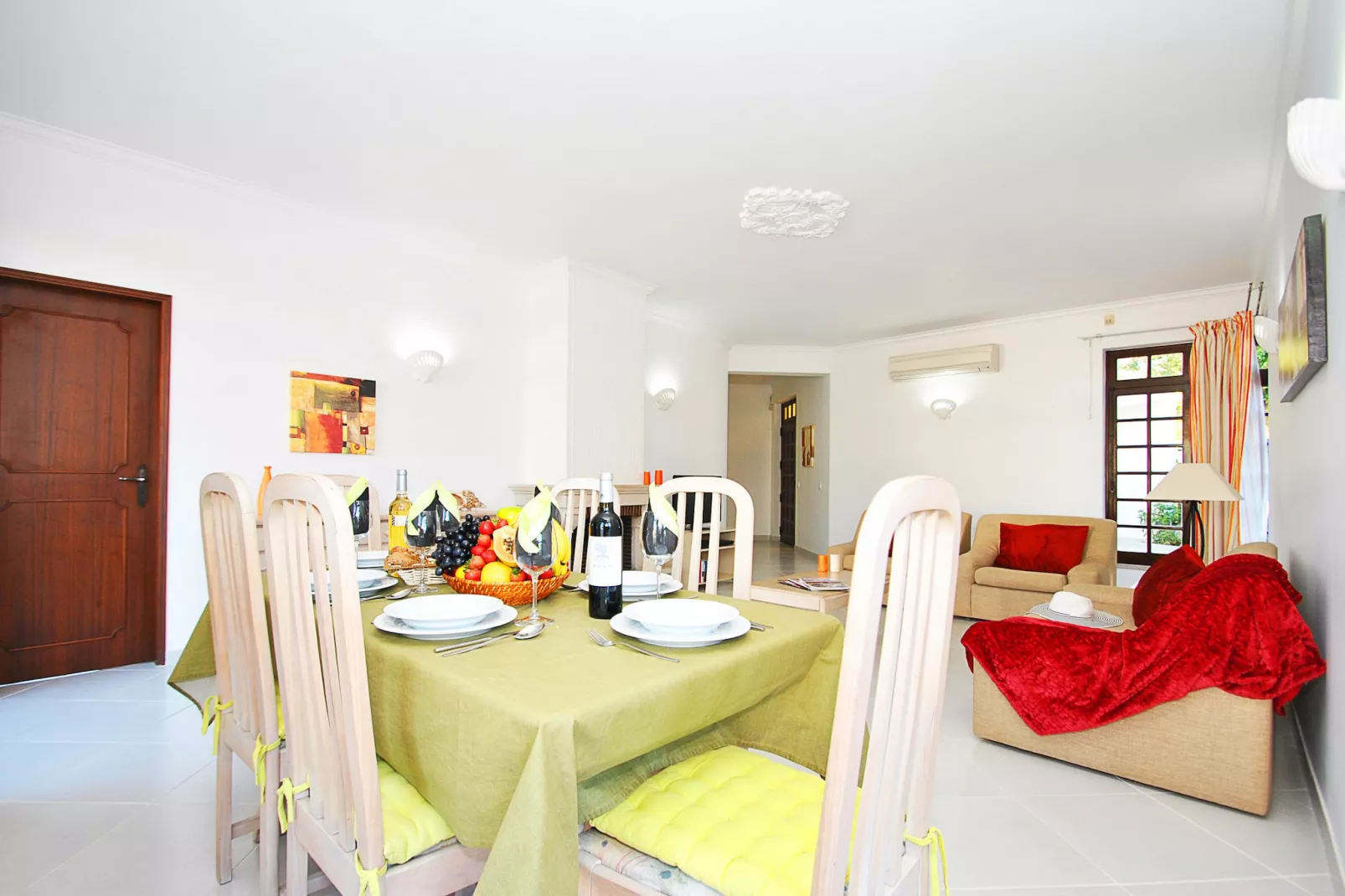 Villa Isa Joe-Dining room