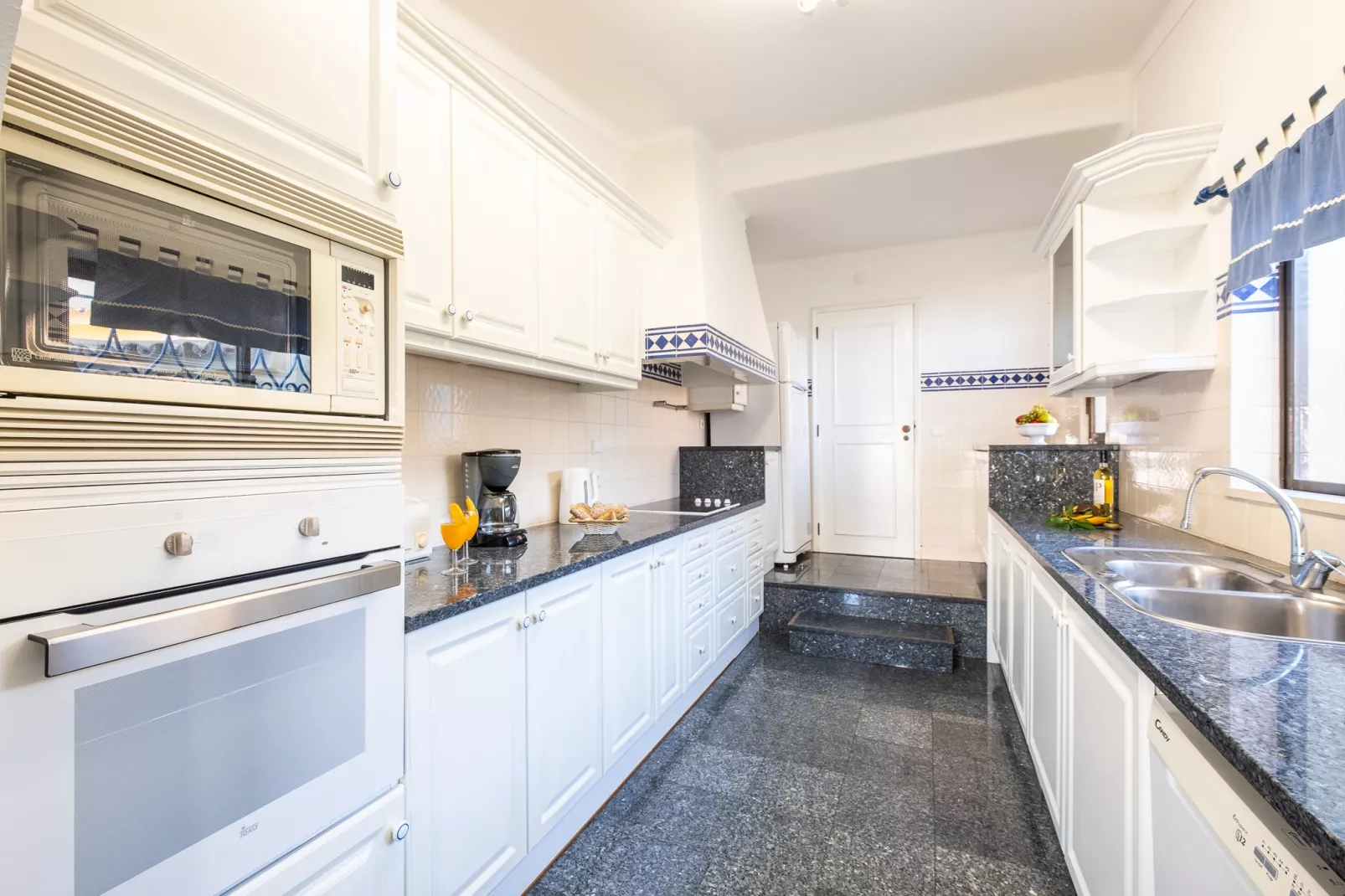 Villa Aruba-Kitchen