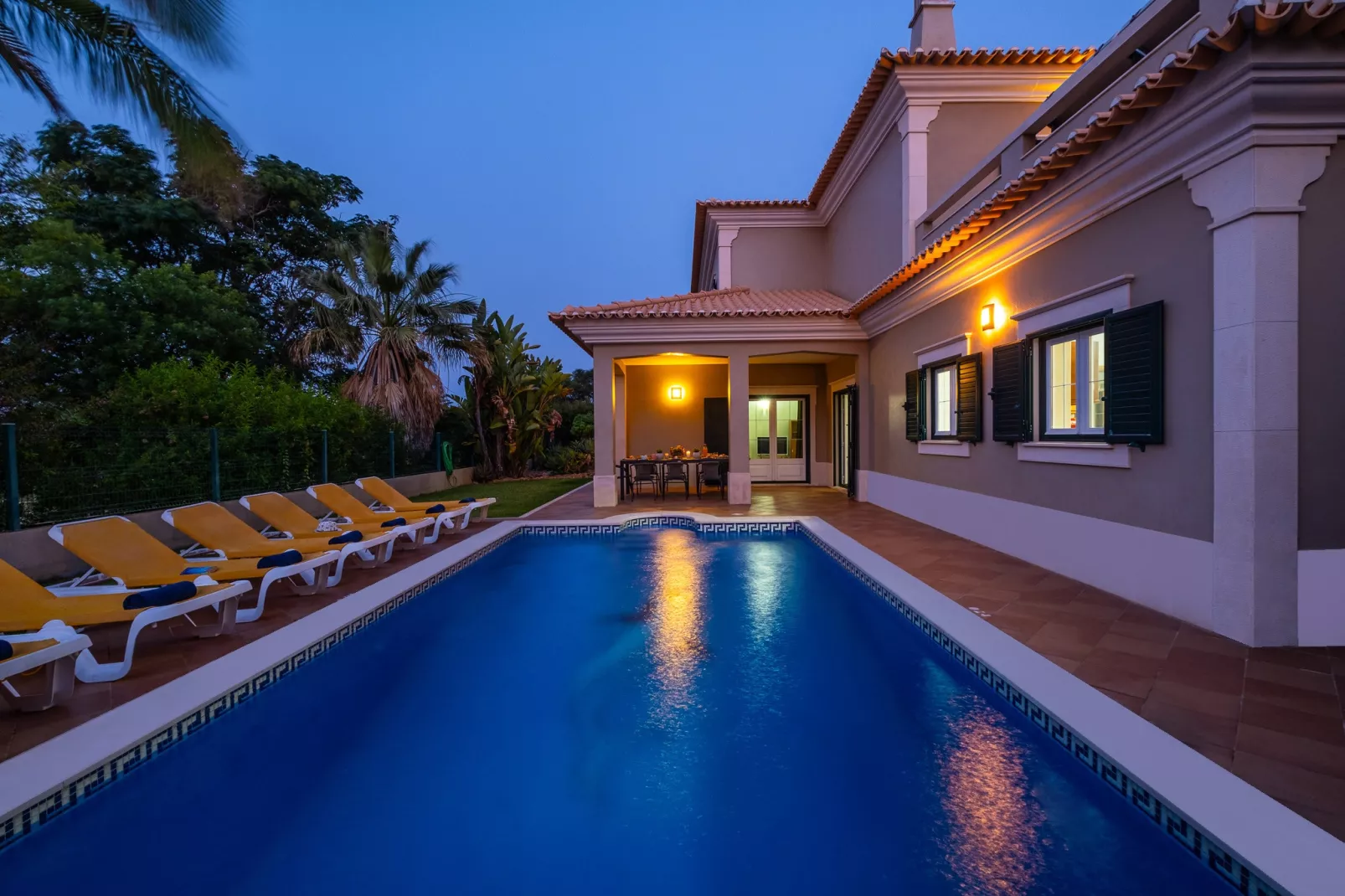 Villa Hawaii-Exterior summer
