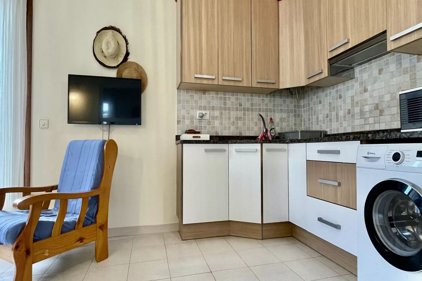 CALA MONTGO 25-Kitchen