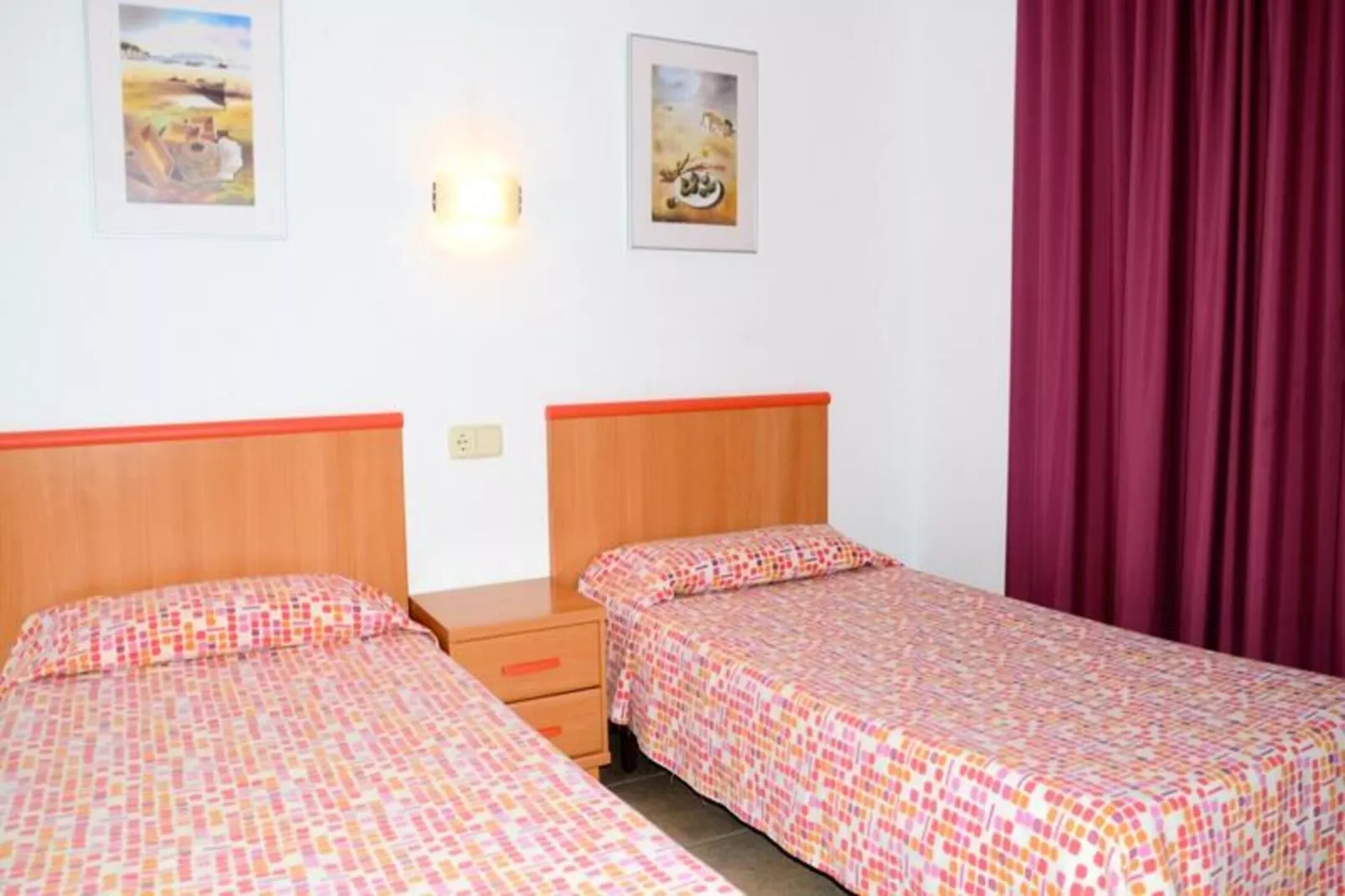 Appartements à L'Estartit-Außenbereich Sommer