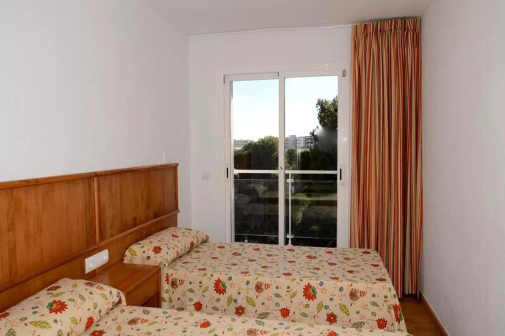 Appartements à L'Estartit-Außenbereich Sommer