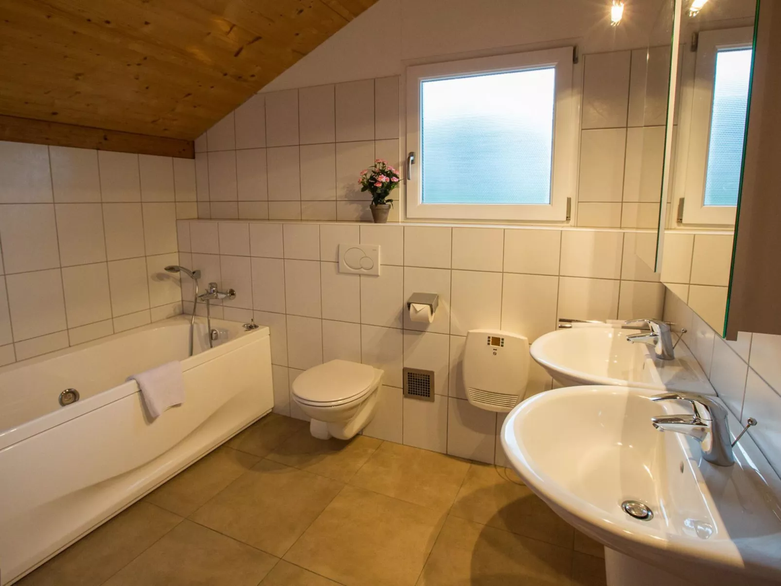 Mit 3 Schlafzimmern 8 Personen-Inside