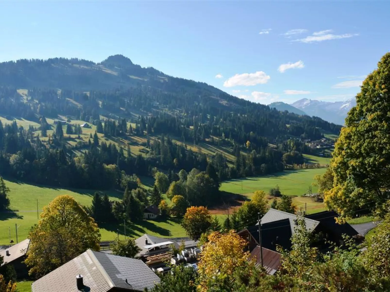 La Ruche, Chalet-Outside