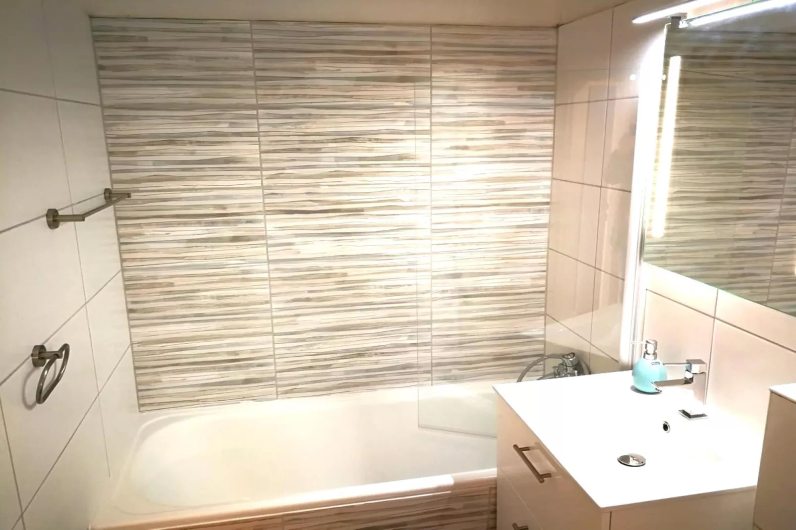 Cozy Tampen mit Meerseite-Bathroom