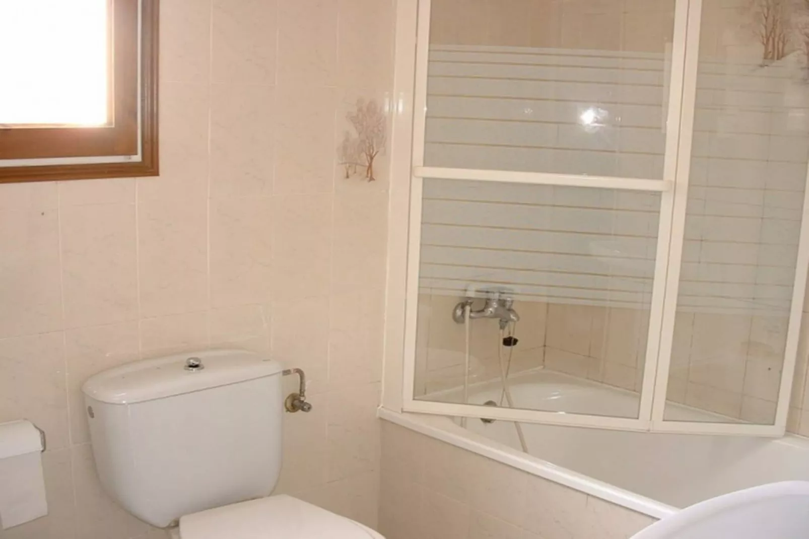 MONTGO PARK 06-Badezimmer
