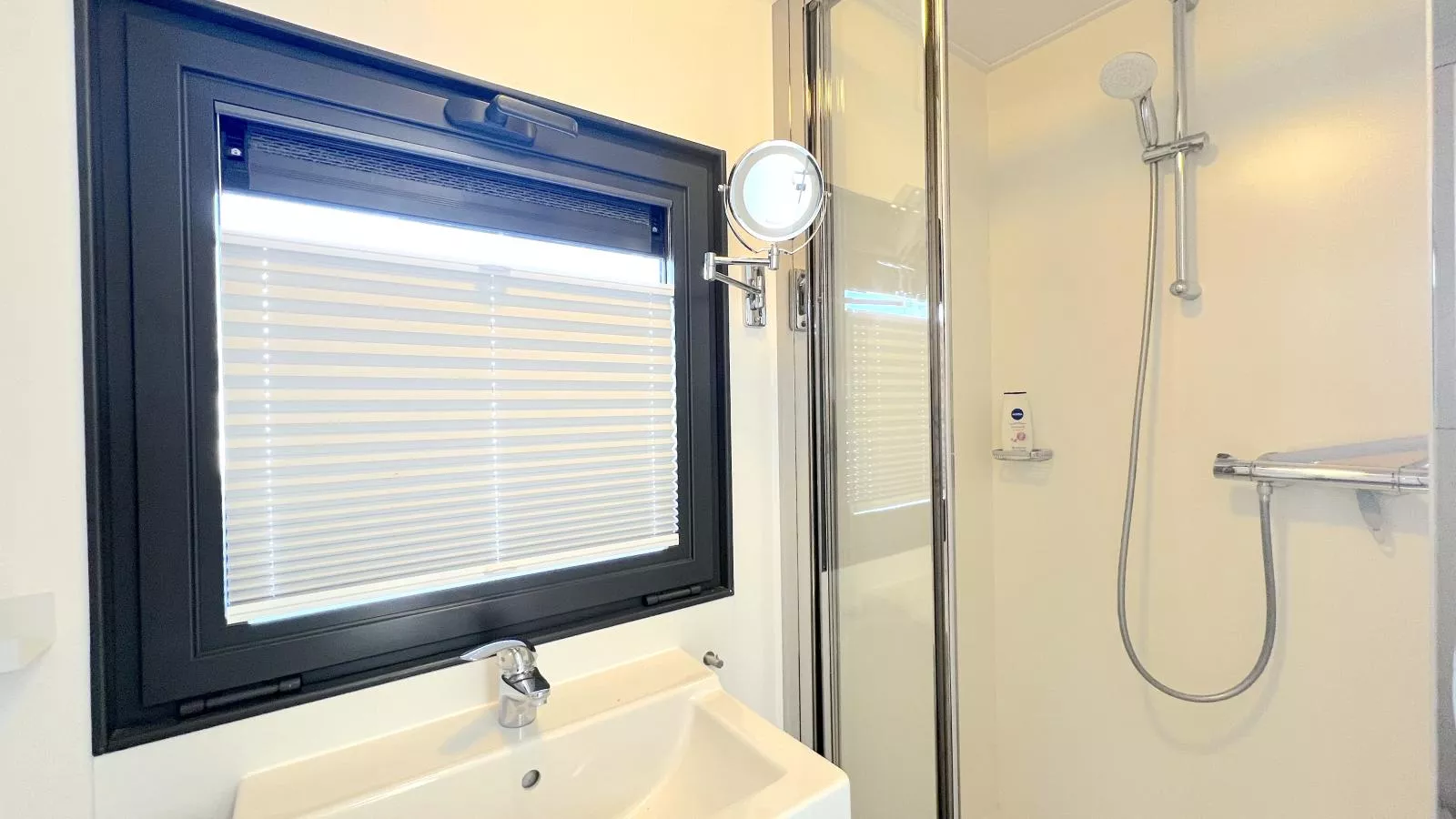 Maxim Jr-Salle de bain