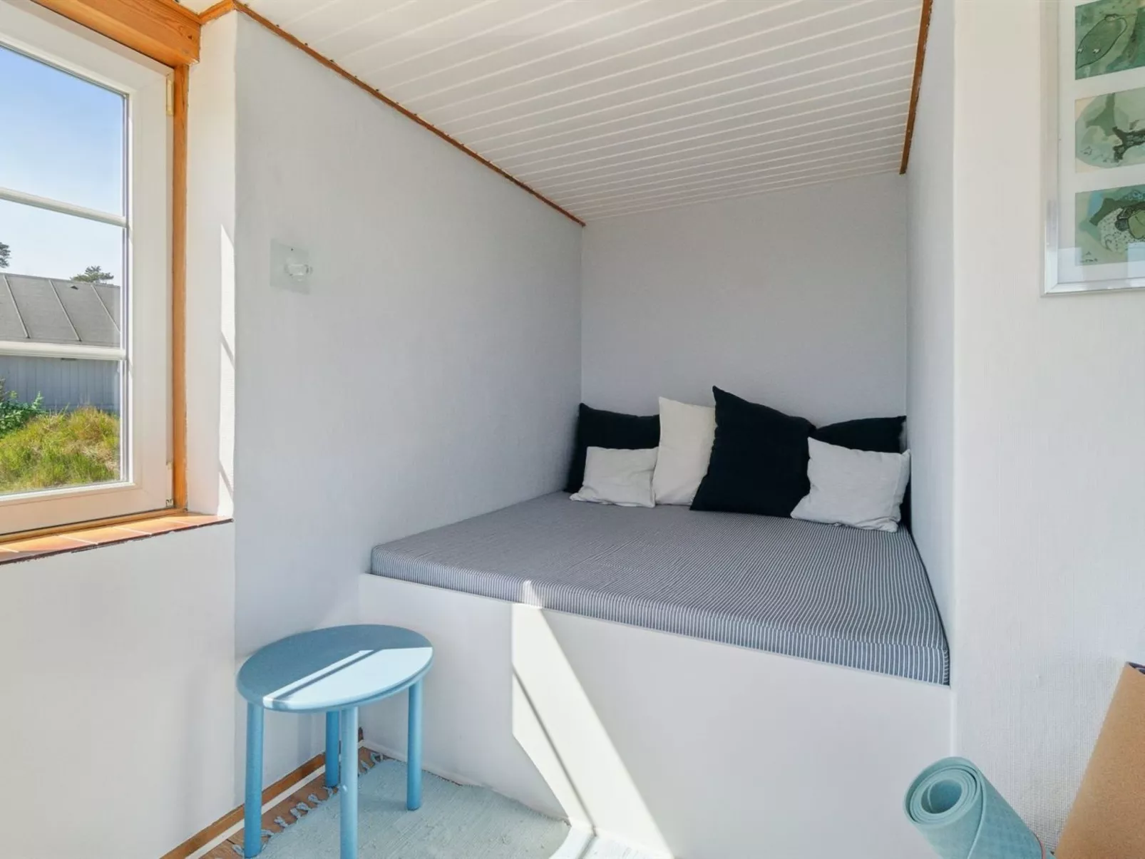 "Hakon" - 40m from the sea-Inside