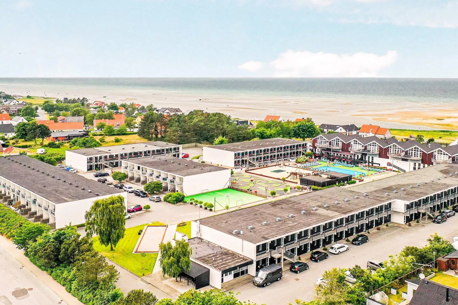 2 room,ground floor or 1.-Outdoor