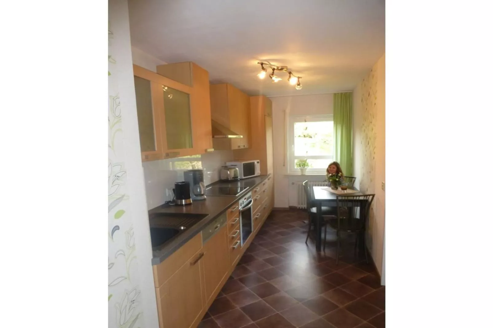 34662-Kitchen