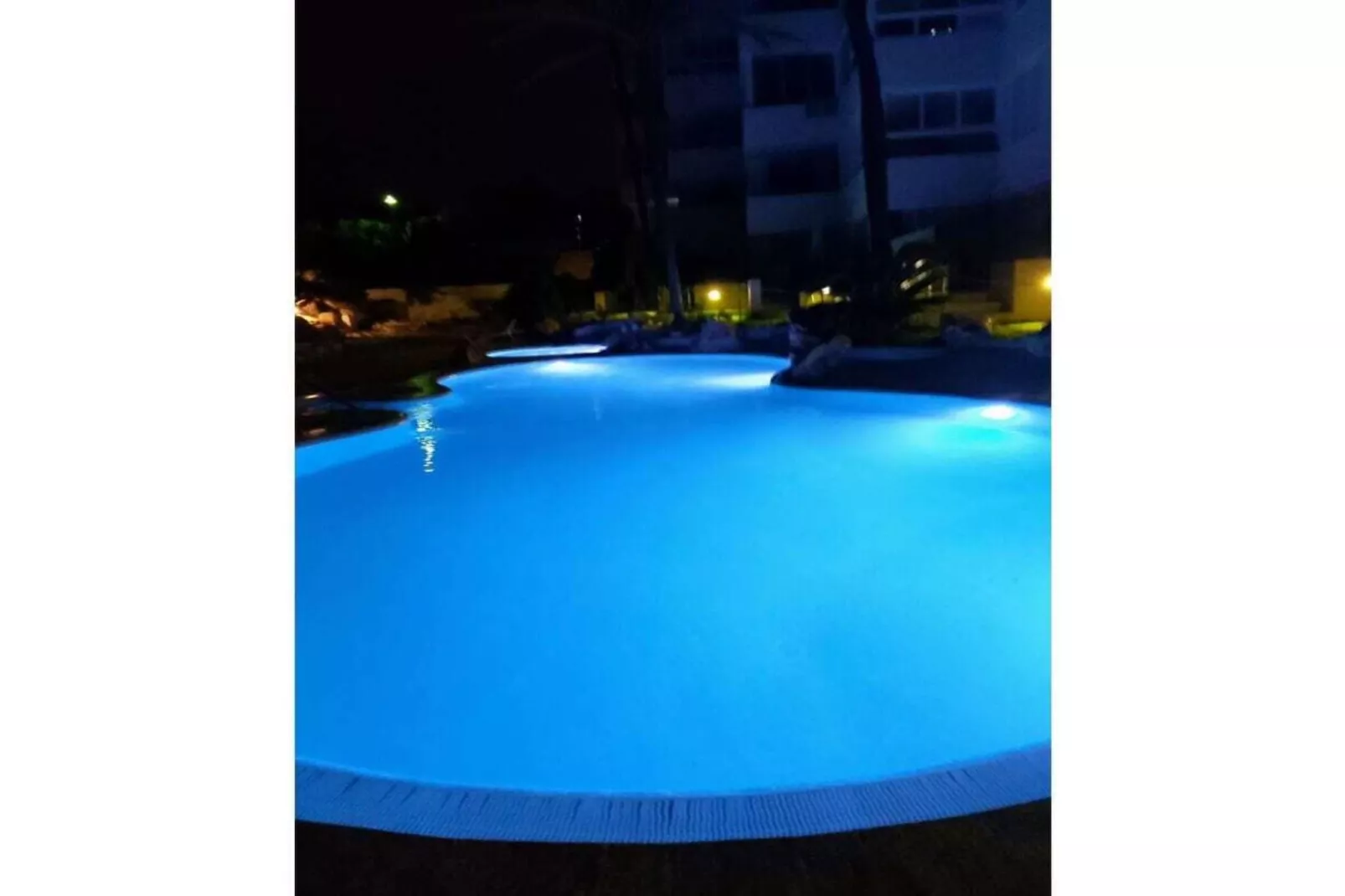 471415-Schwimmbad