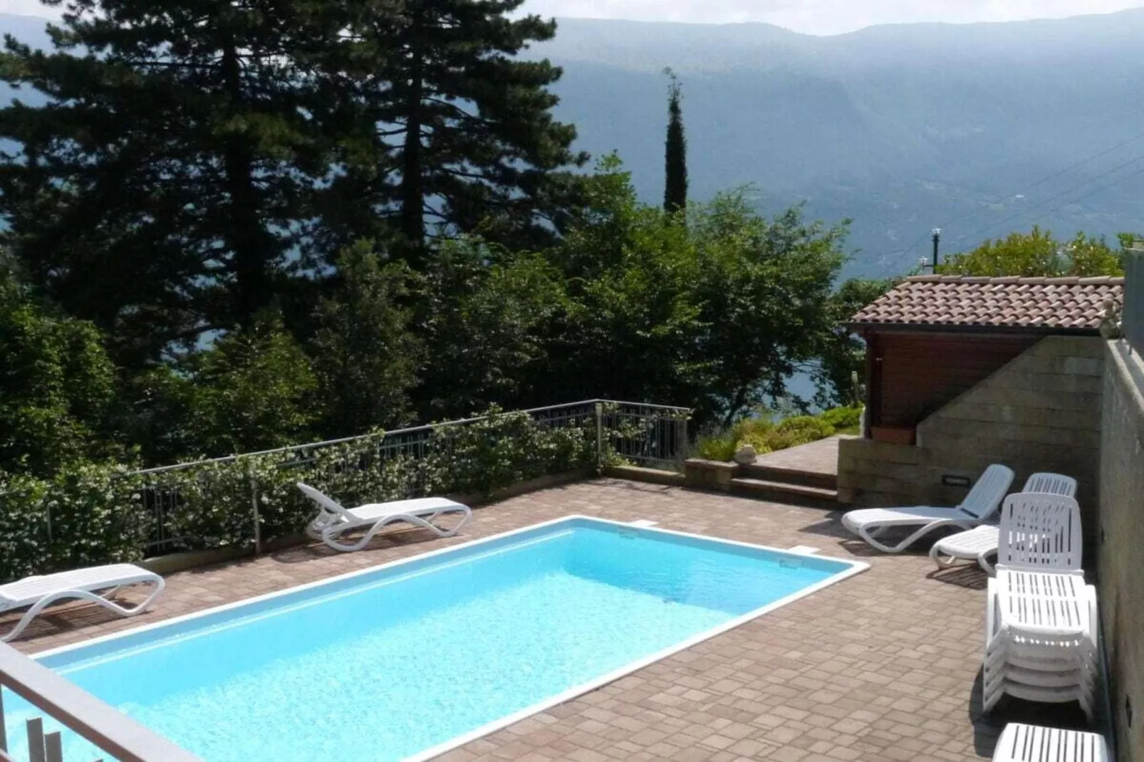 402964-Pool