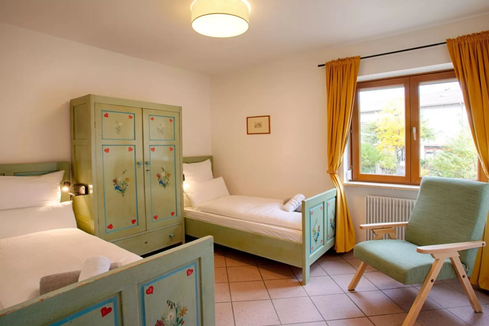 498211-Bedroom
