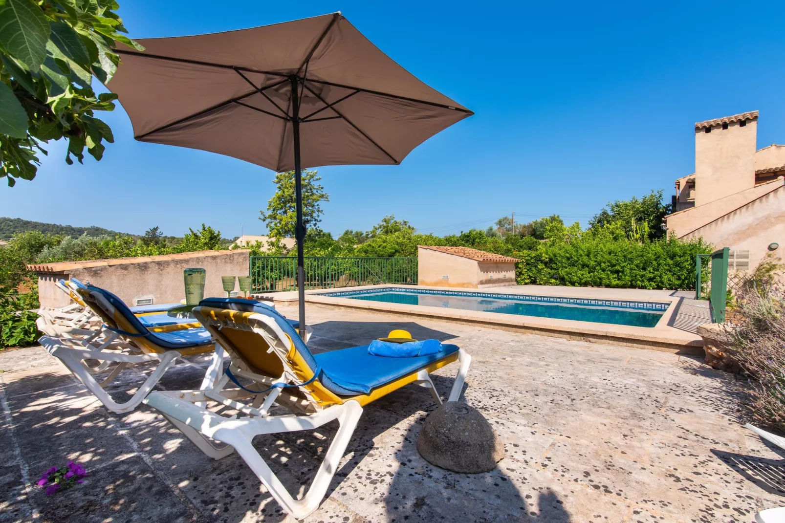 Can Petit-Terrassenbalkon