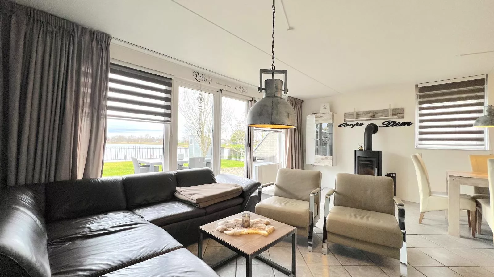 Maaszicht-Living room
