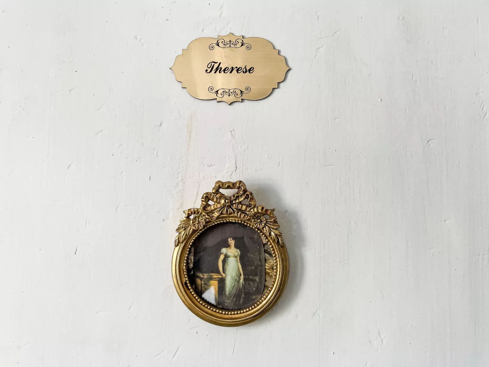 Therese-Inside