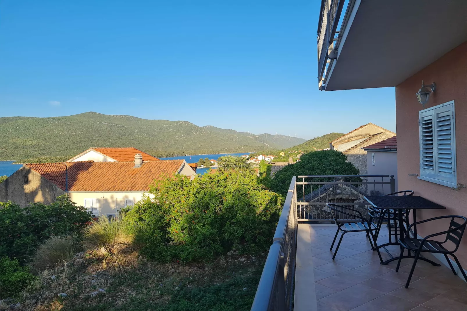Apartments Memunić - Superior One Bedroom Apartment with Balcony and Sea View (ŽUTI)-Terrace balcony