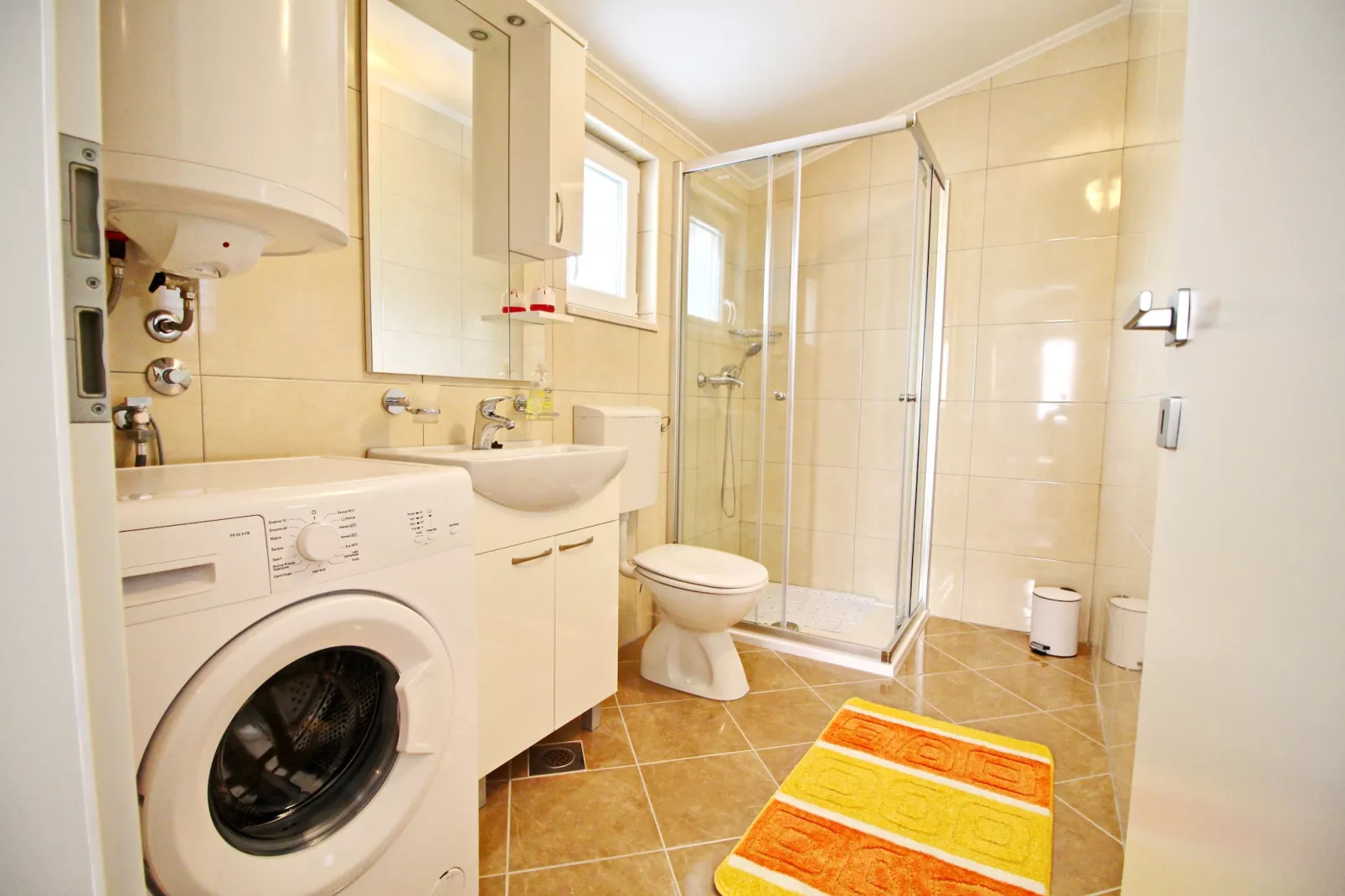 Apartments Memunić - Standard One Bedroom Apartment with Partial Sea View (NOVI)-Bathroom