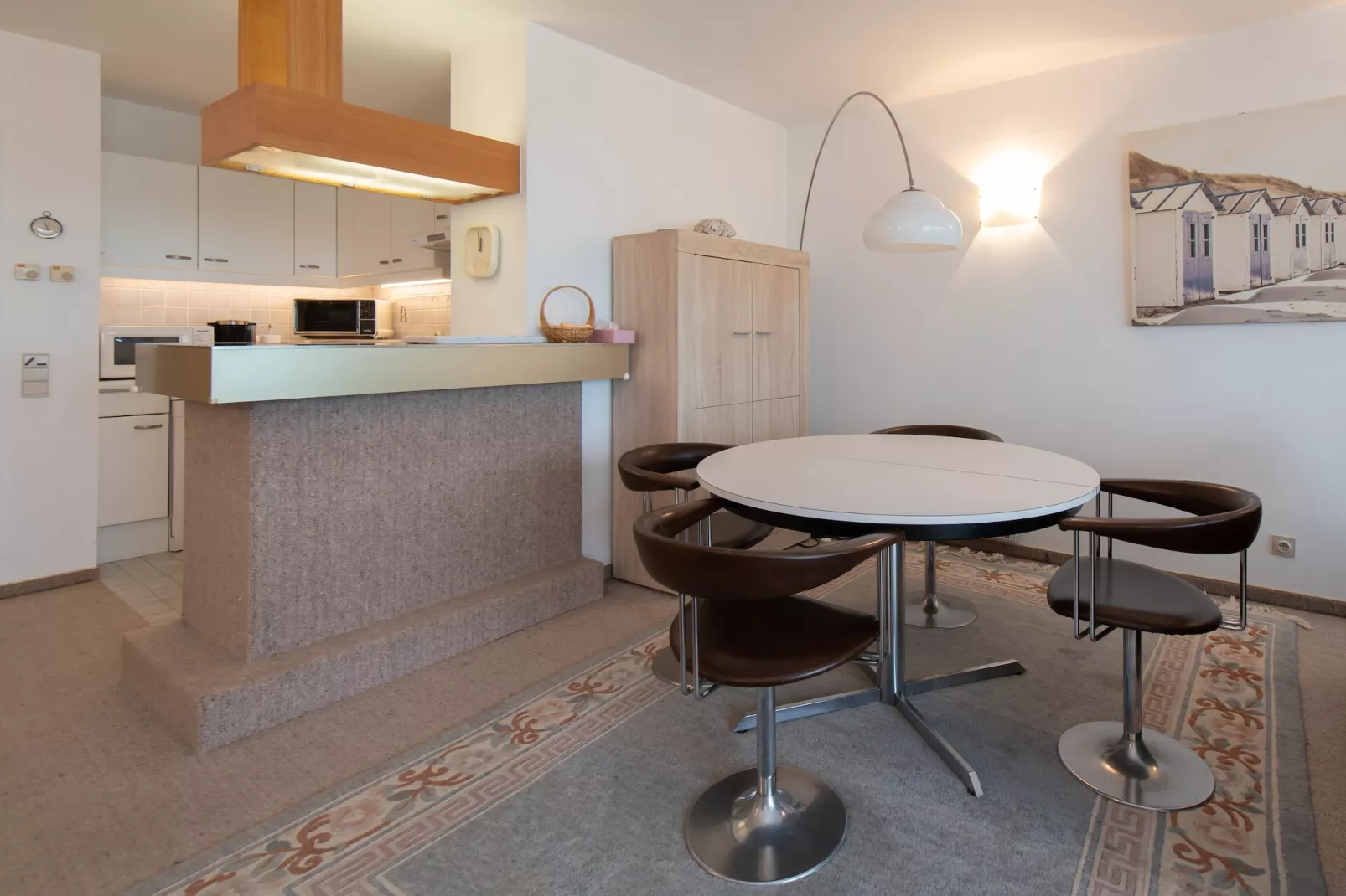 FLAIR 0702/ 7B-Kitchen