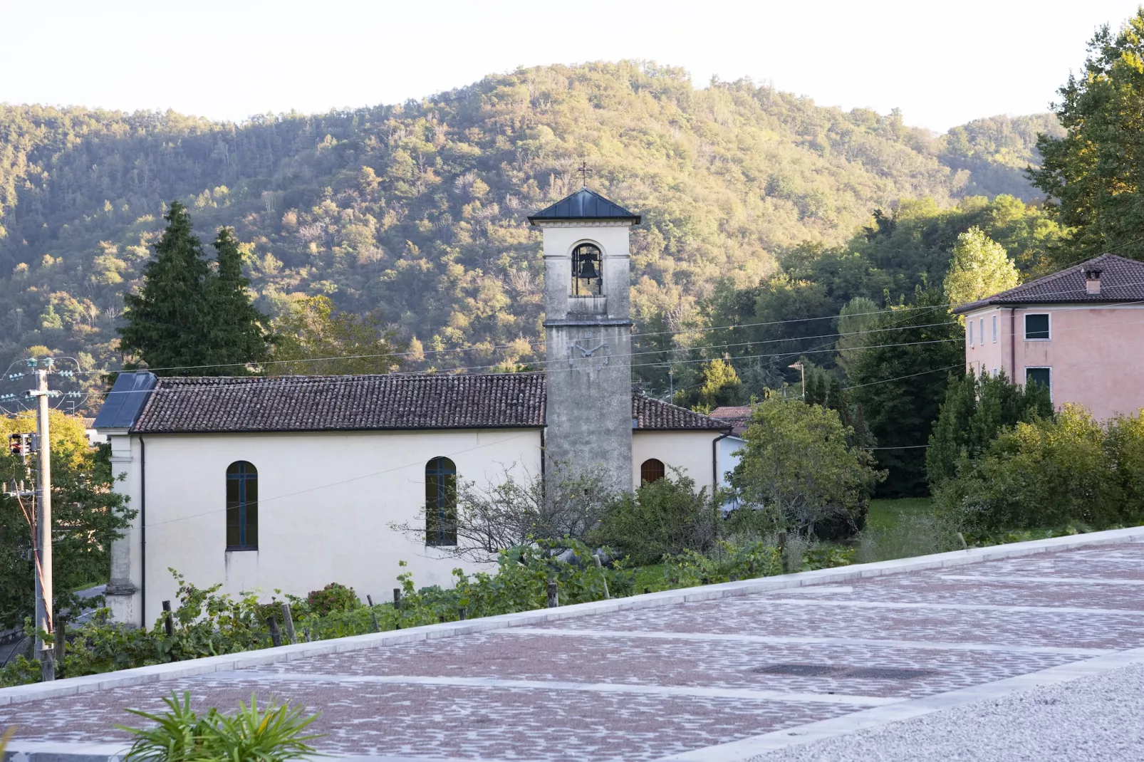 Bucaneve-Exterior summer