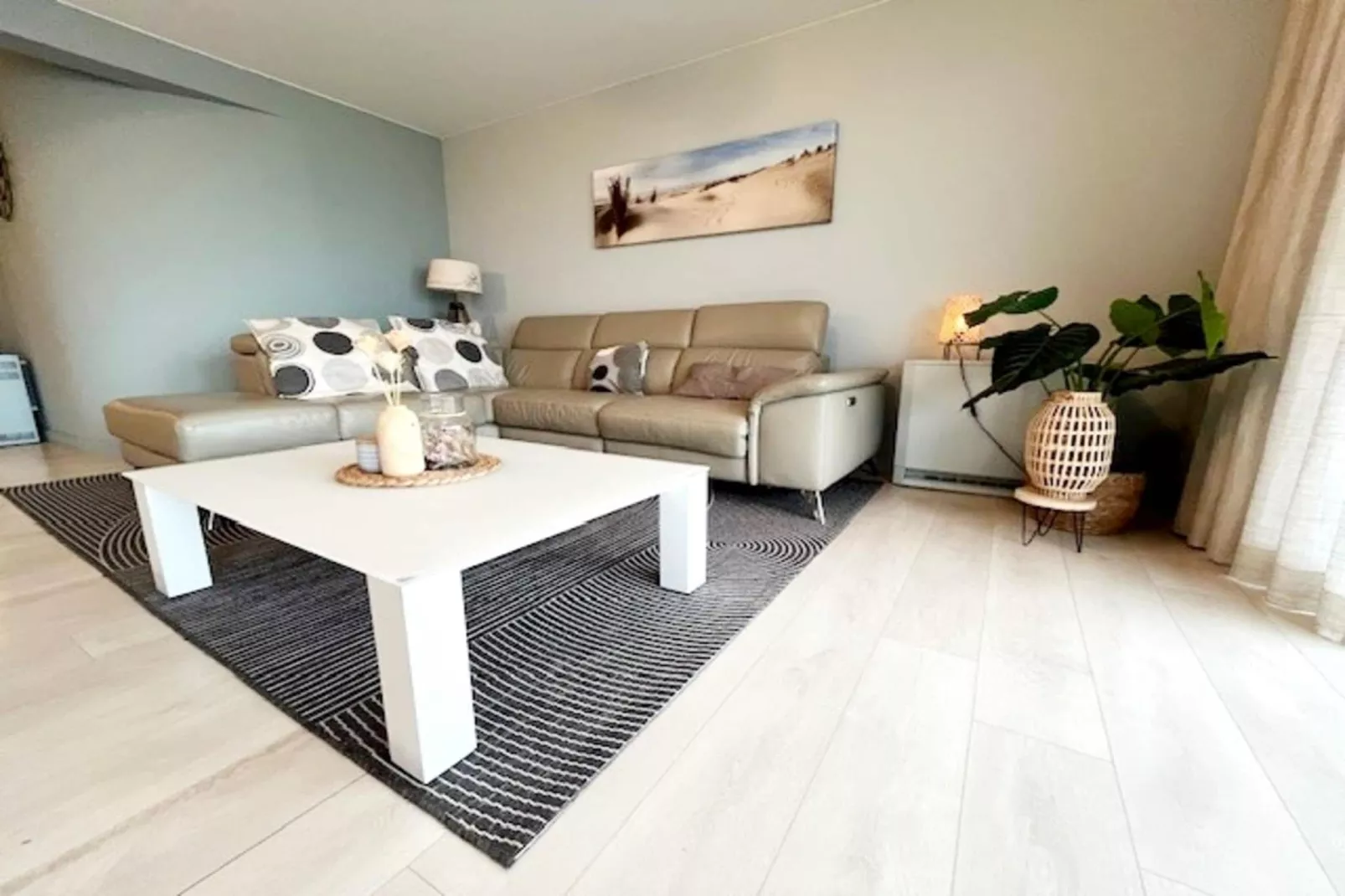 RESIDENTIE MAITE 0301-Living room