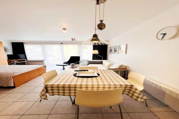 RESIDENTIE GRAND AIR 1B-Dining room