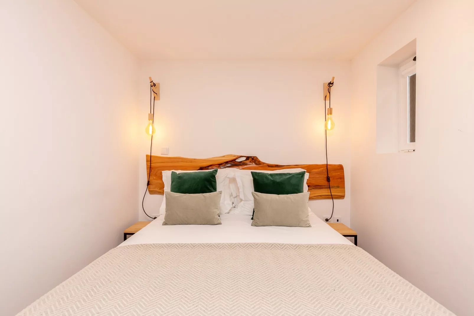 YOUROPO - Cosy 6-Bedroom