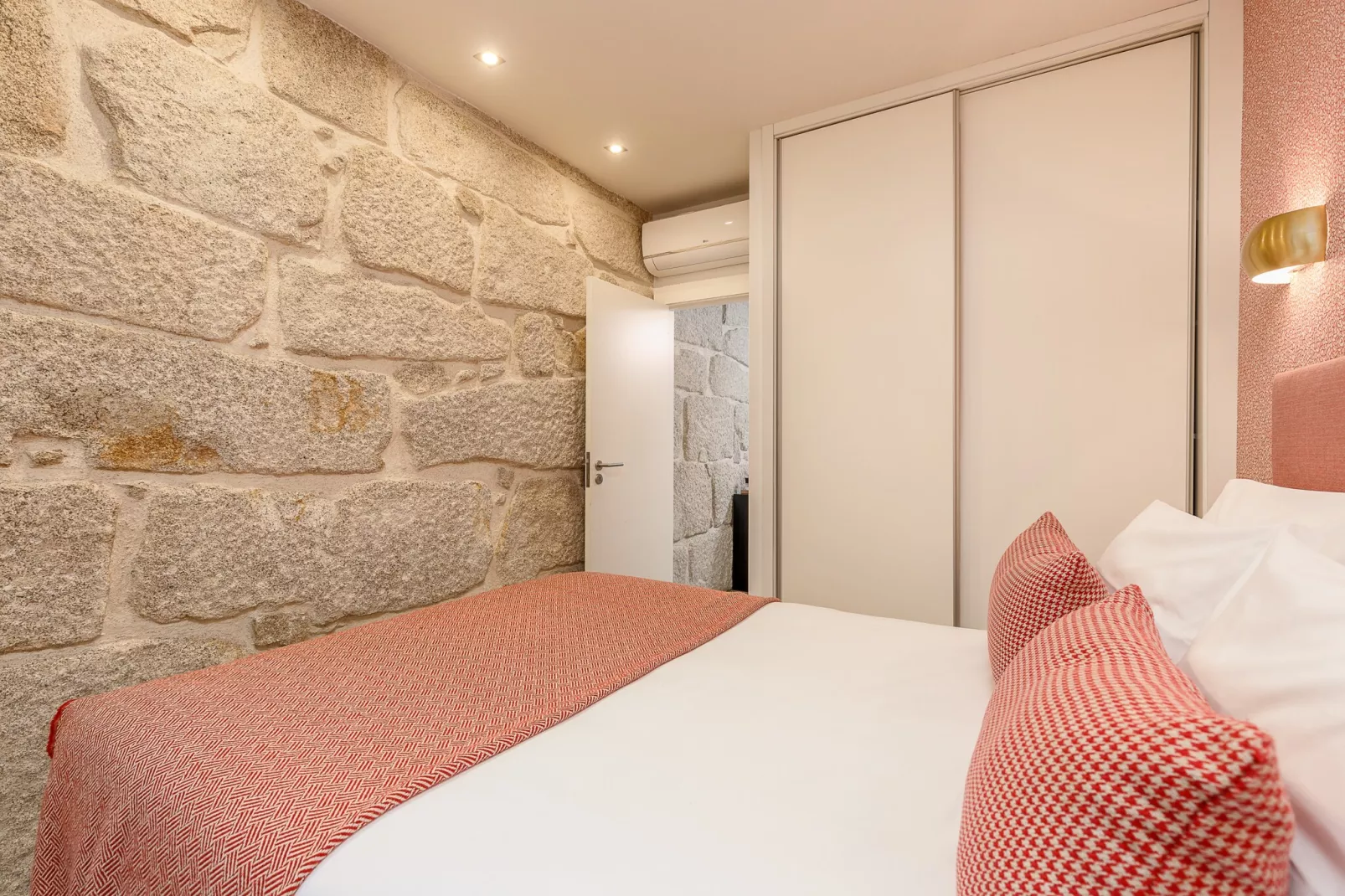 YOUROPO - Ribeira Porto 1-Bedroom
