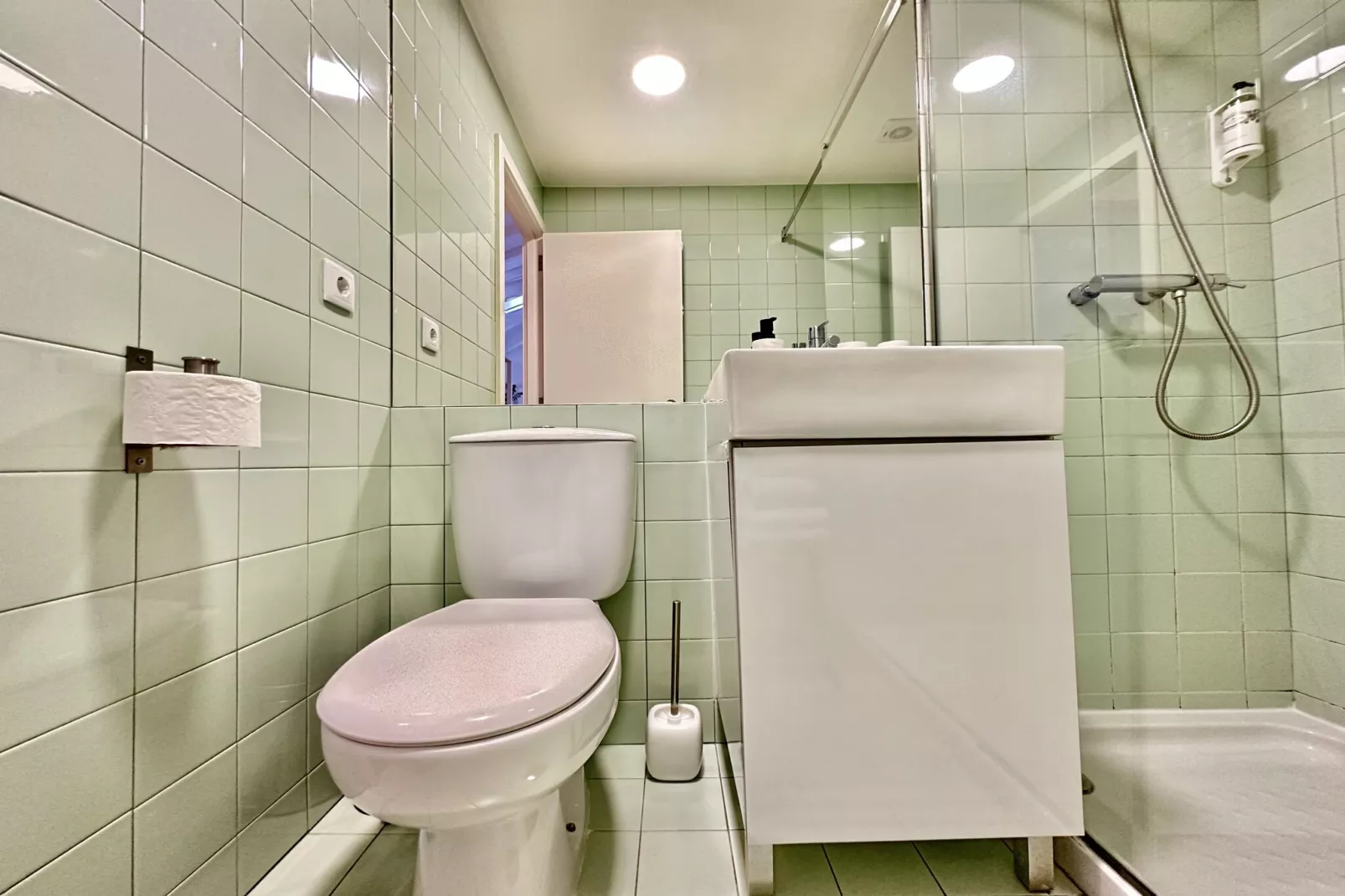 YOUROPO - Typical House 3-Bathroom