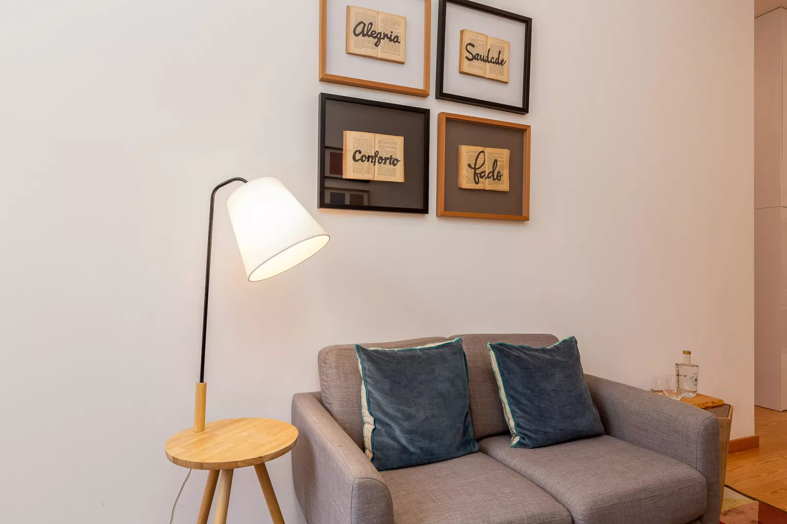 YOUROPO - Cosy 1-Living room