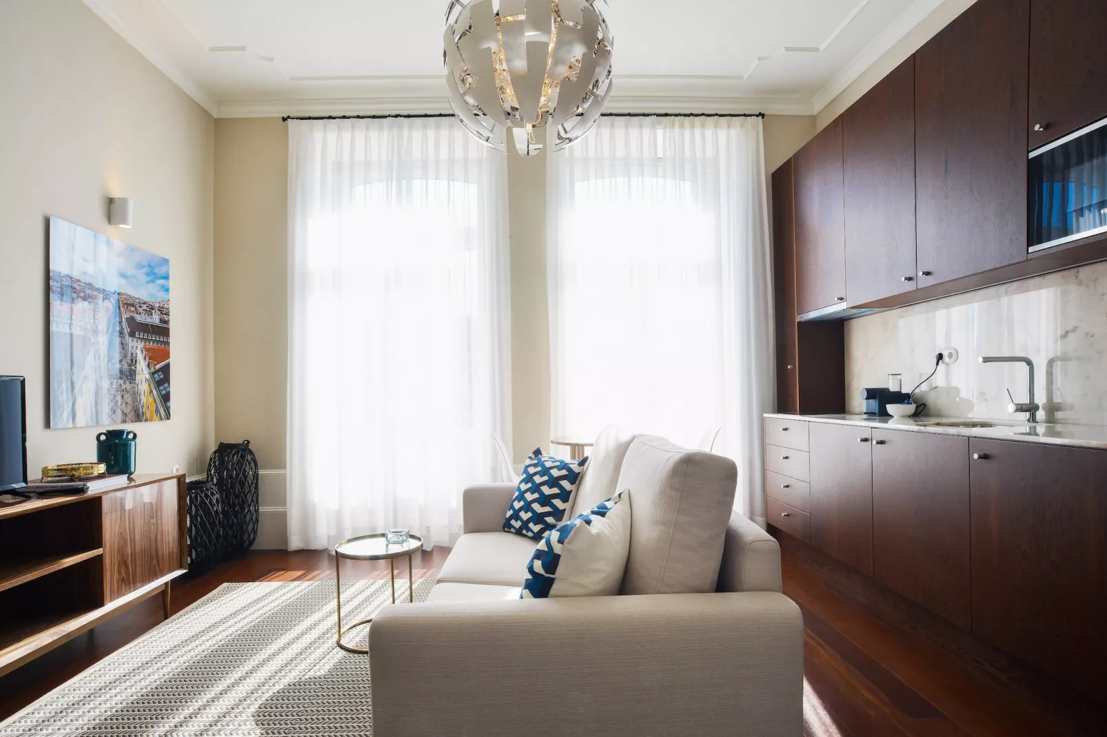YOUROPO - Market 2B-Living room