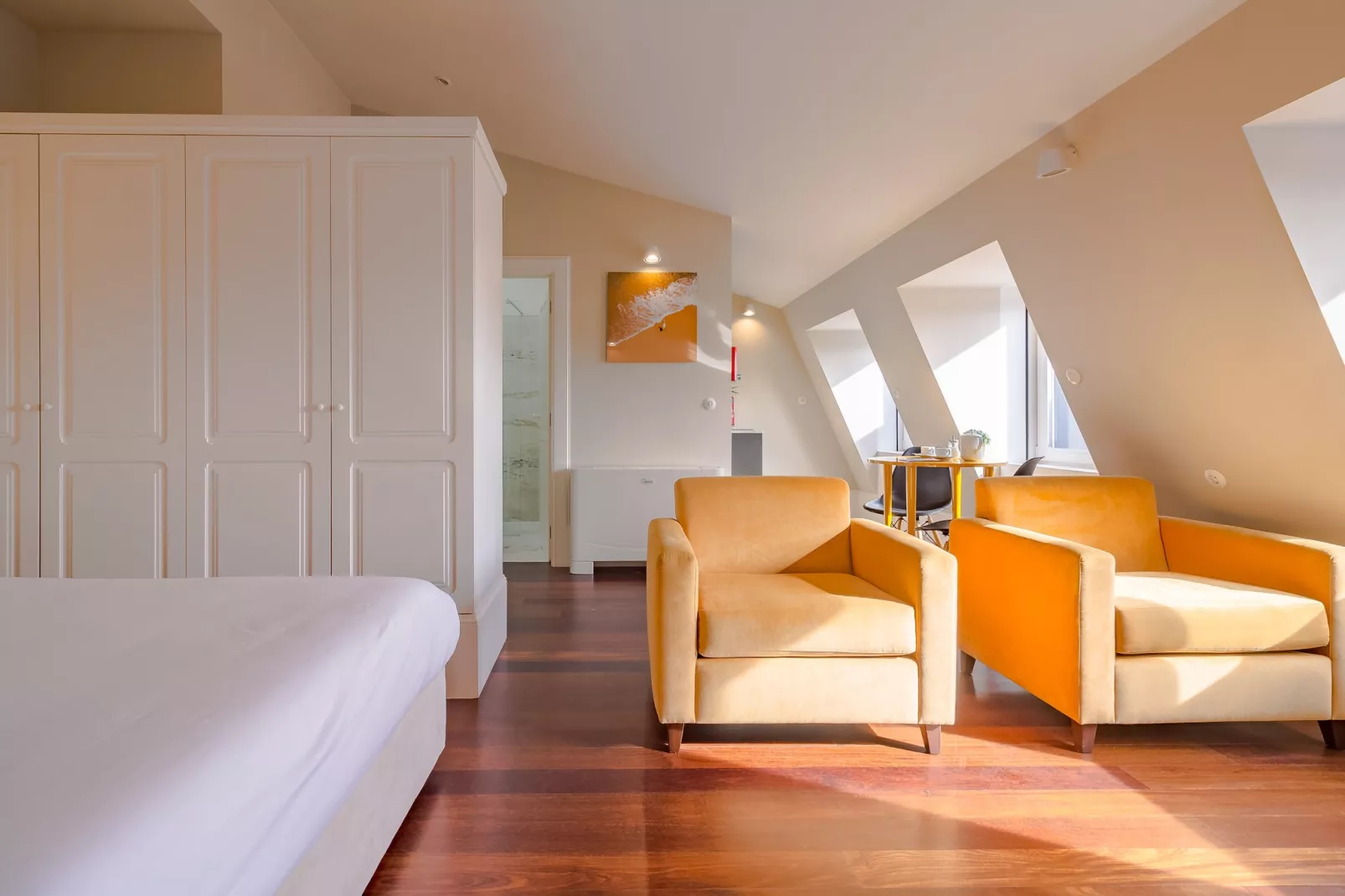 YOUROPO - Market 4C-Living room
