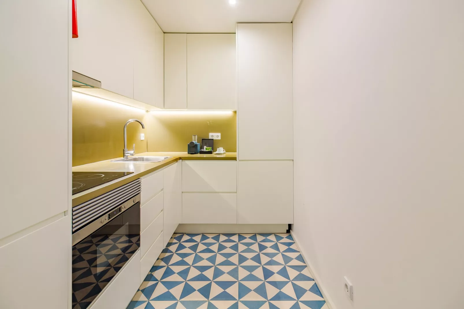 YOUROPO - Taipas-423-Kitchen