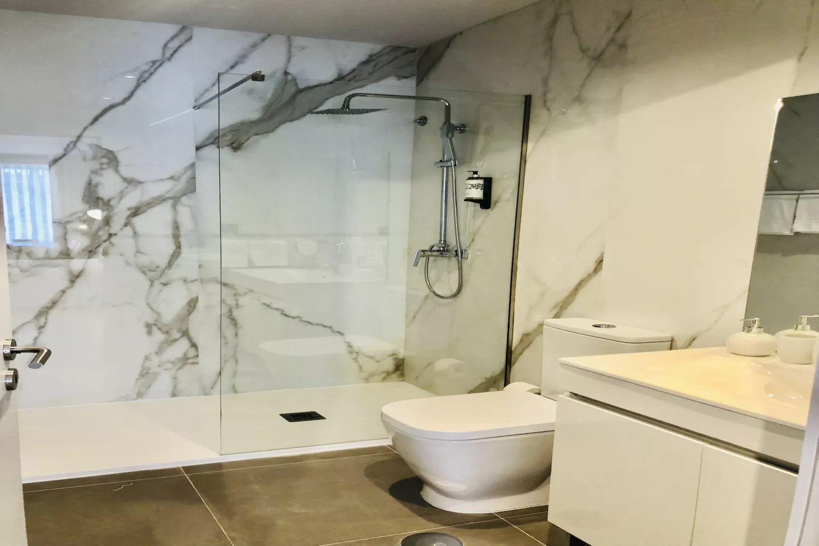 YOUROPO - Downtown 2C-Bathroom