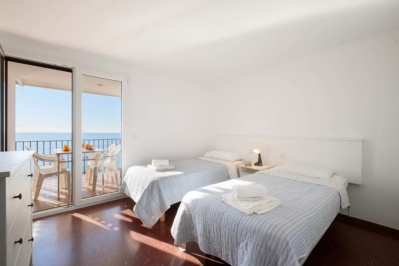 Pruneda-Bedroom