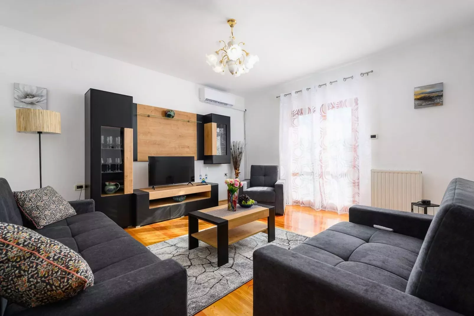 Apartment Lara with Swimming Pool - Paradiz-Wohnzimmer
