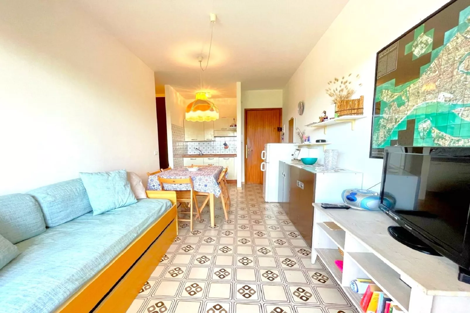 Chimere 2/23-Living room