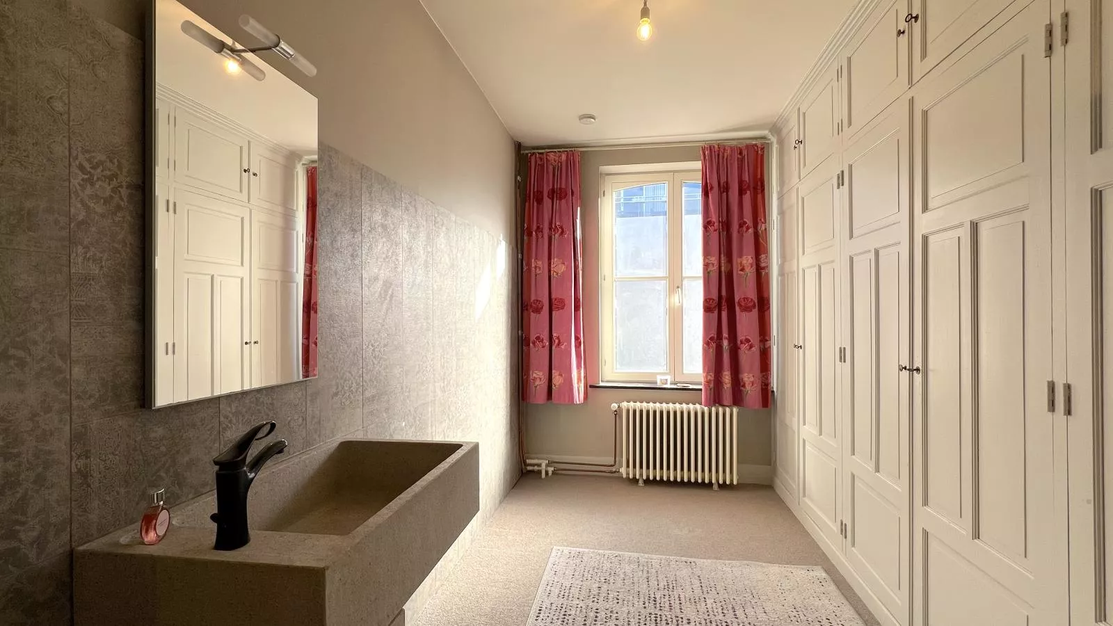 La Maison Bleue Ronse-Bathroom