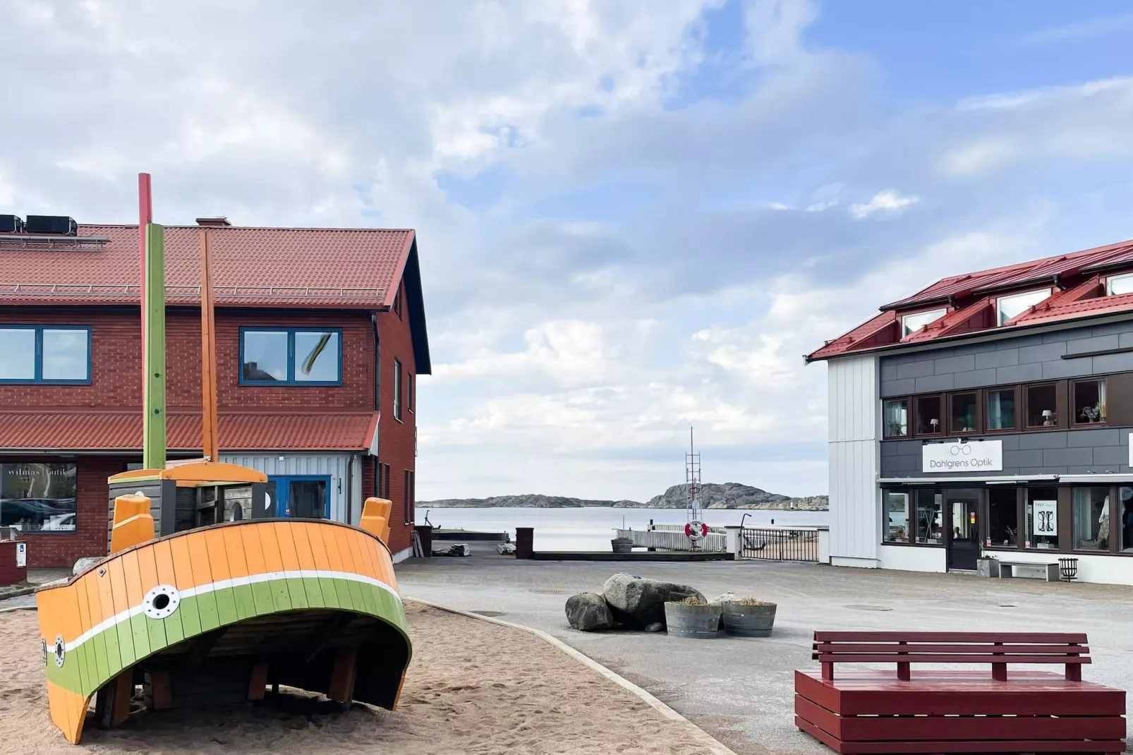 4 person holiday home in SKÄRHAMN-Outdoor