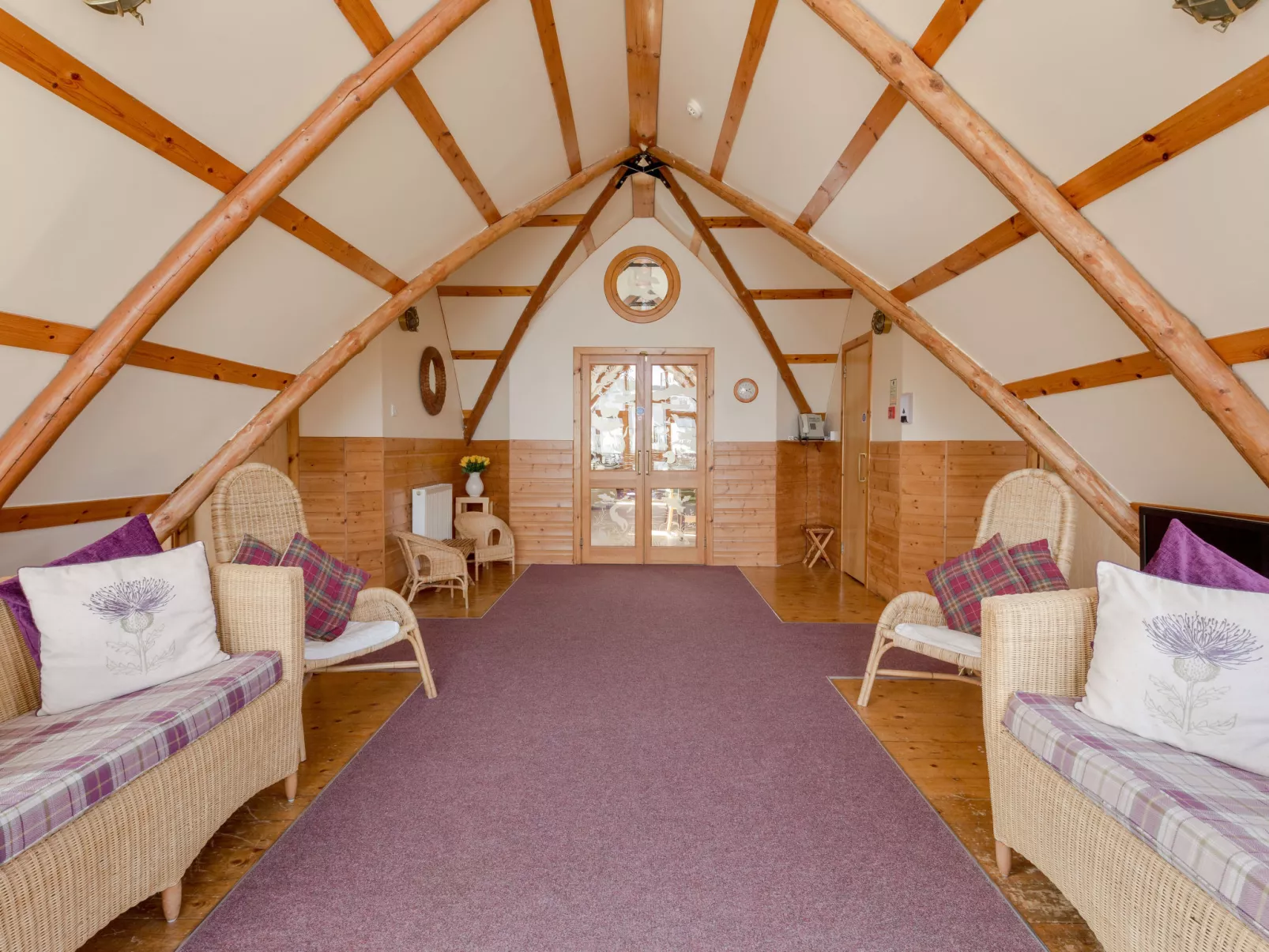 Rabbie Burns Lodge-Dedans