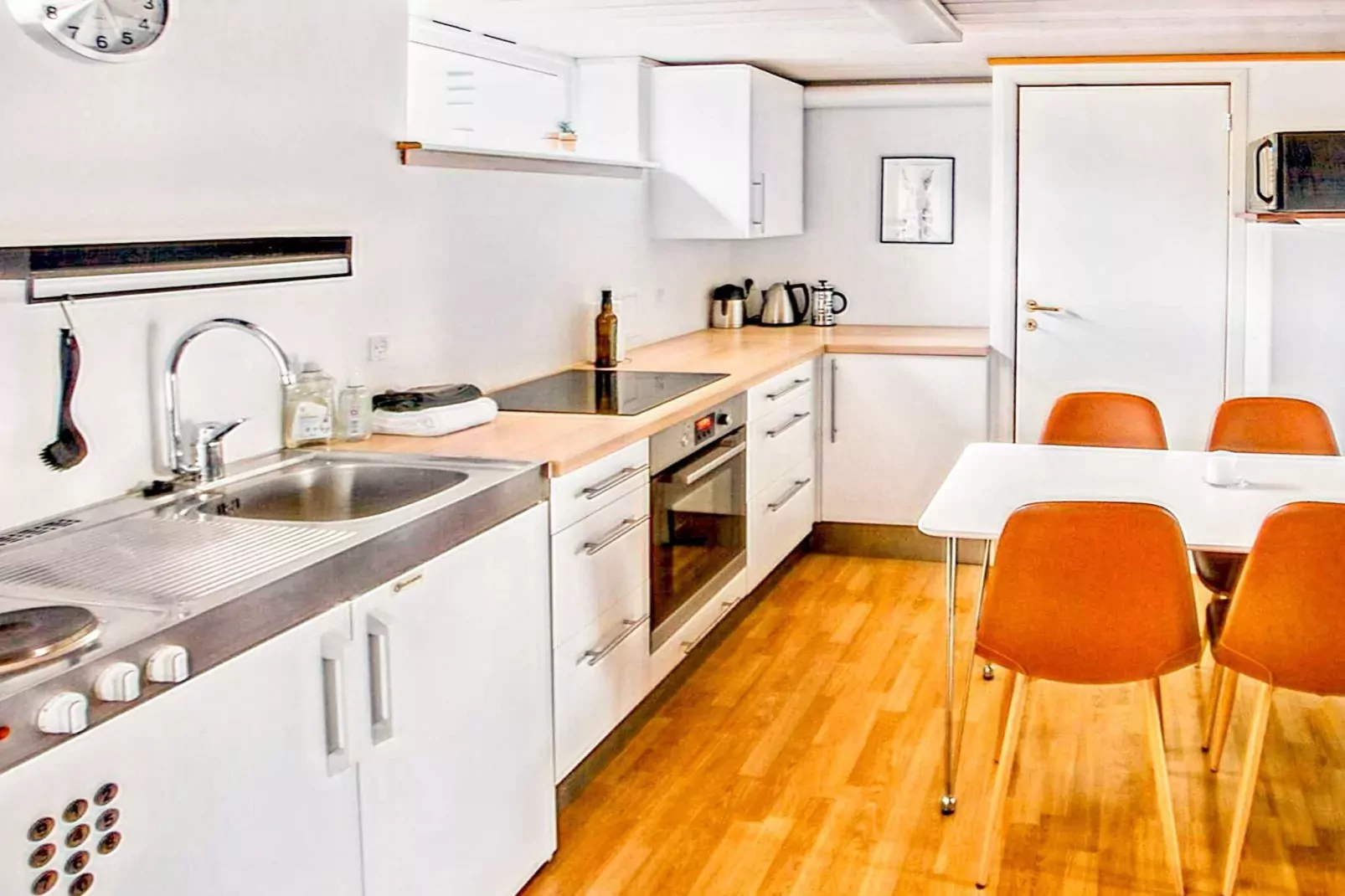 Zentrale 2BR in Torshavn -- By Traum Ferienwohnungen-Innen