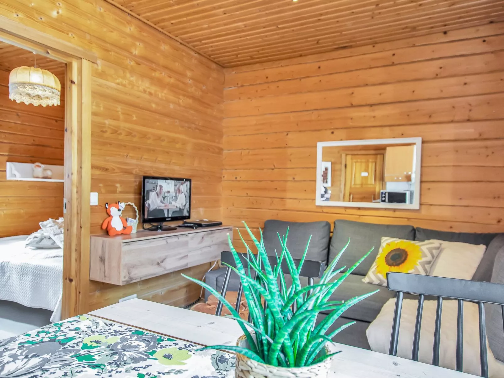 Ruokovirran mökki-Inside