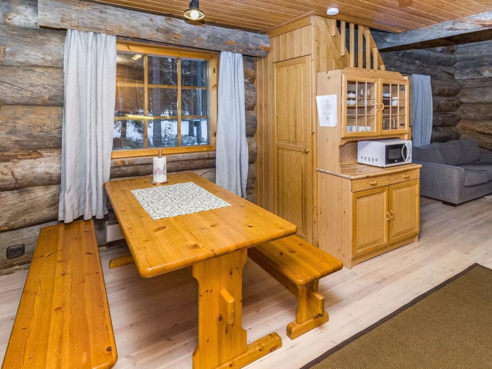 Aurinko-ruka b3-Inside
