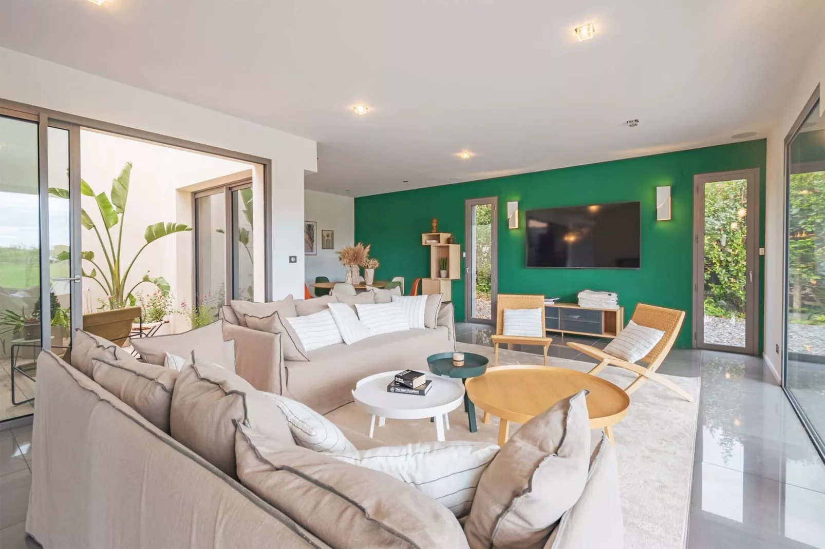 Villa Horizon Resort Massane-Living room