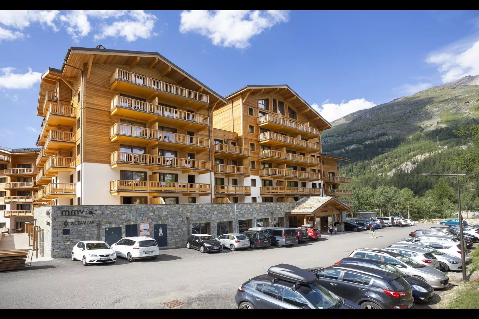 TIGNES_8PM-Exterior summer