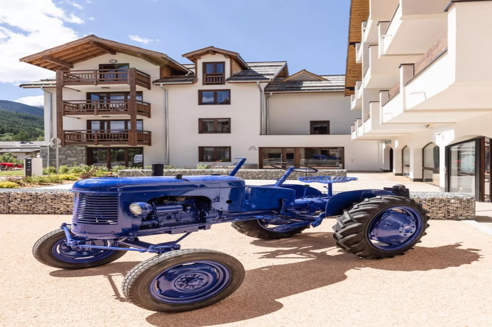 SERRE CHEVALIER Le Cristal Lodge-A24S-Exterior summer