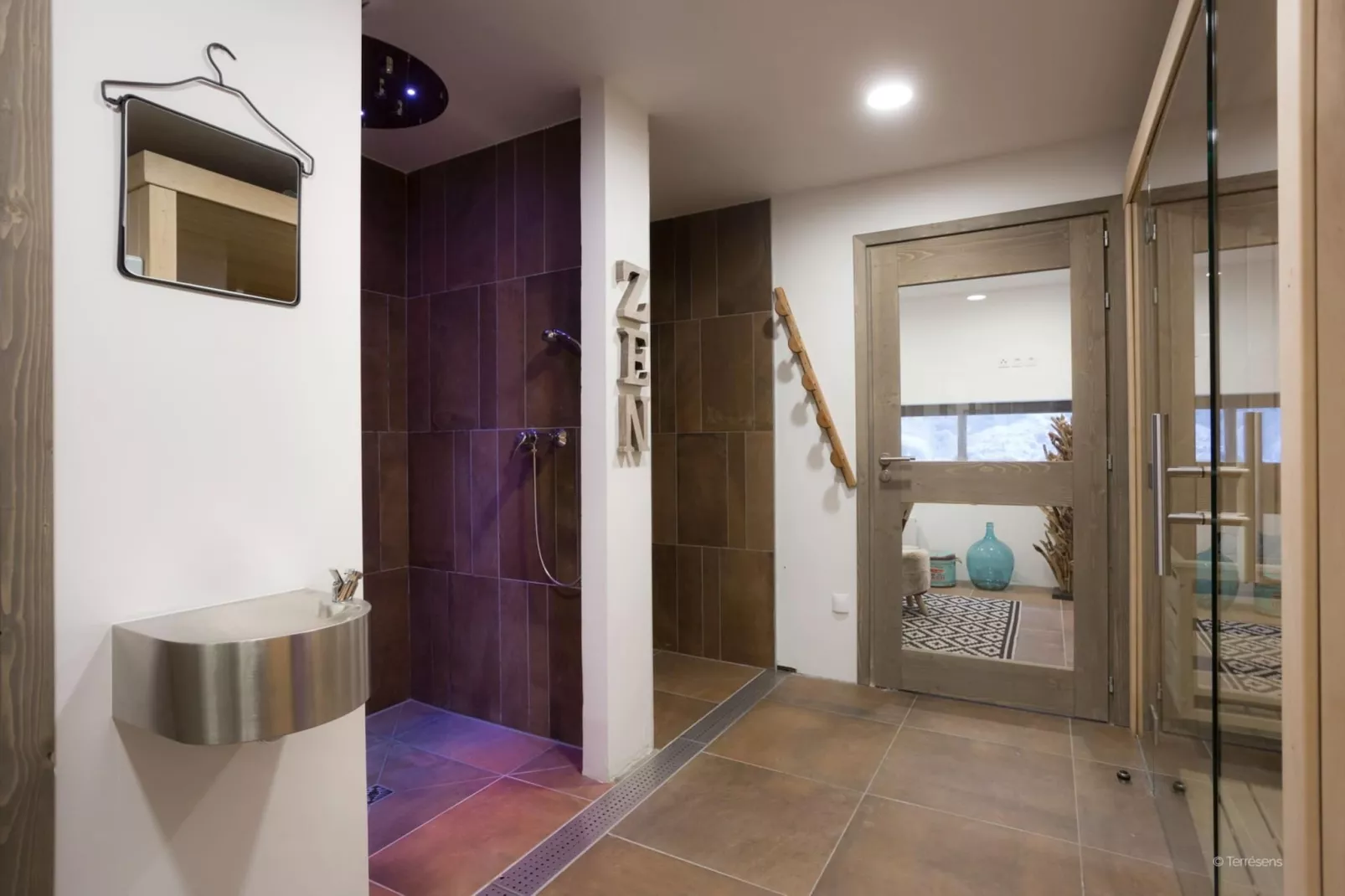 Le Hameau de barthelemy-A38P-Hall d'accueil